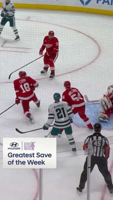 Gibson stacks the pads to kick away Celebrini's one-timer up front 🫨